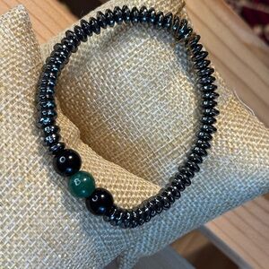 Green Agate and Hematite Unisex Beaded Bracelet with Stretch Band